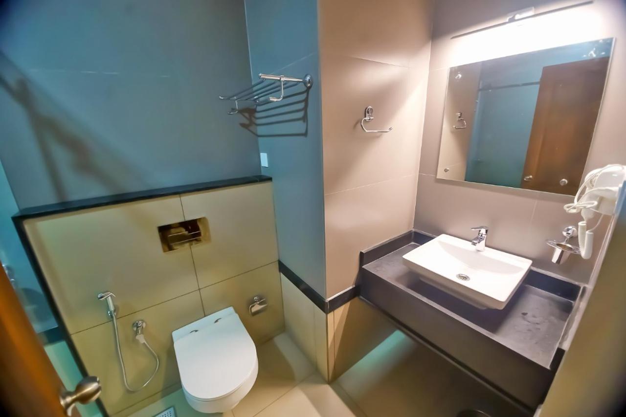 Princess De Munnar - 3 Star Hotel Thiruvananthapuram Екстериор снимка