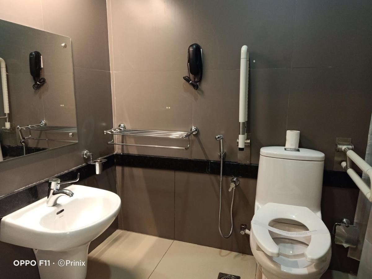 Princess De Munnar - 3 Star Hotel Thiruvananthapuram Екстериор снимка