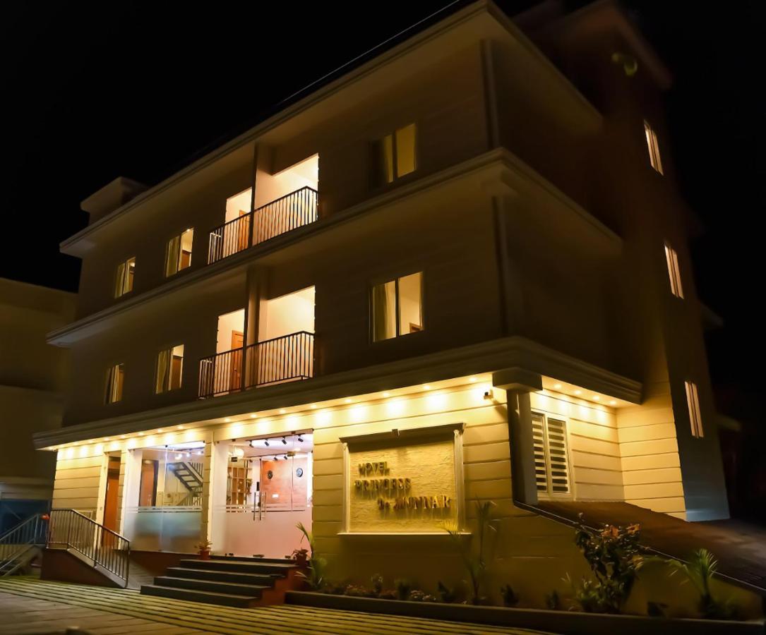Princess De Munnar - 3 Star Hotel Thiruvananthapuram Екстериор снимка